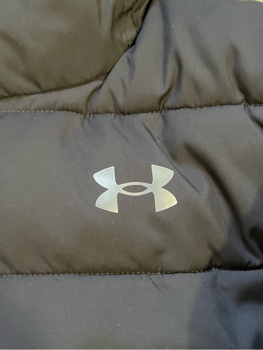 Under Armour Black Hooded Quilted Puffer Jacket - Picture 6 of 12